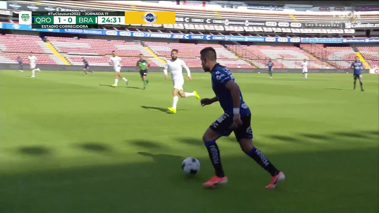 ¡GOOOL! Leonardo Sequeira anota para Querétaro.
