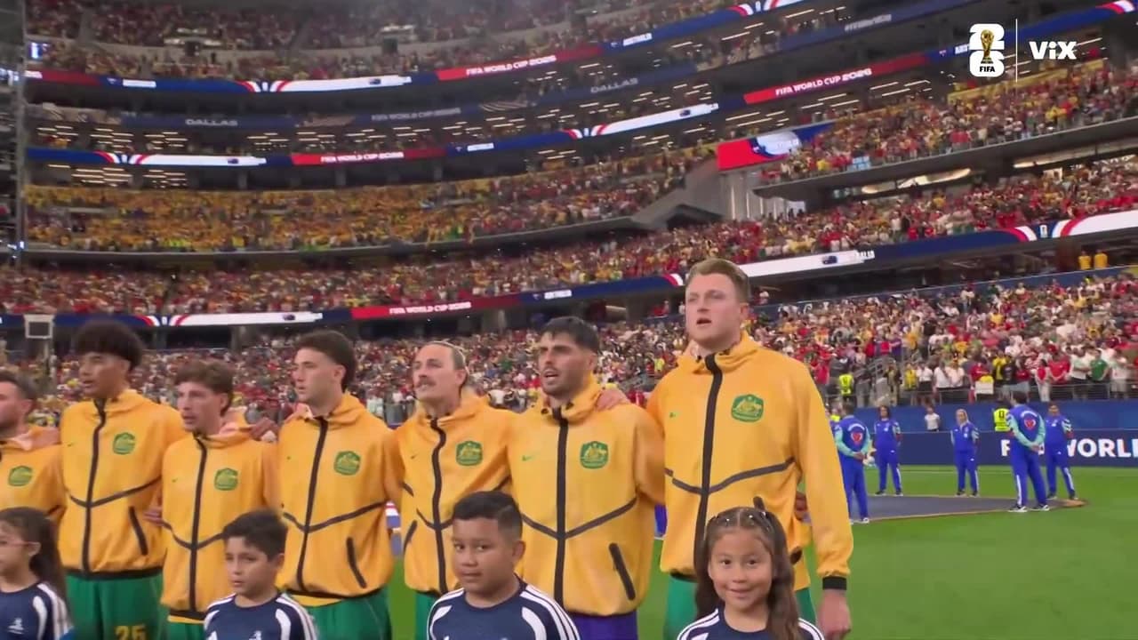 ¡Emoción en Texas! Suenan los himnos de Australia y Egipto