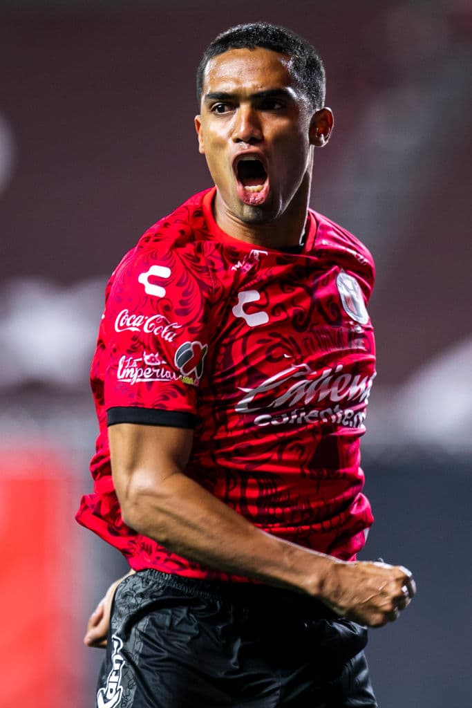 Antes de que se cumpliera la primera media hora de juego ya había goleada en la frontera. Mauro Manotas (13’), Fidel Martínez (21’) y Miguel Sansores (24’) tenían sobre las cuerdas a los Diablos. Alexis Canelo (37’) descontaba por los visitantes y Miguel Barbieri (53’) encendía las esperanzas. Tijuana visitará a San Luis y Toluca recibirá a Mazatlán en la J5.