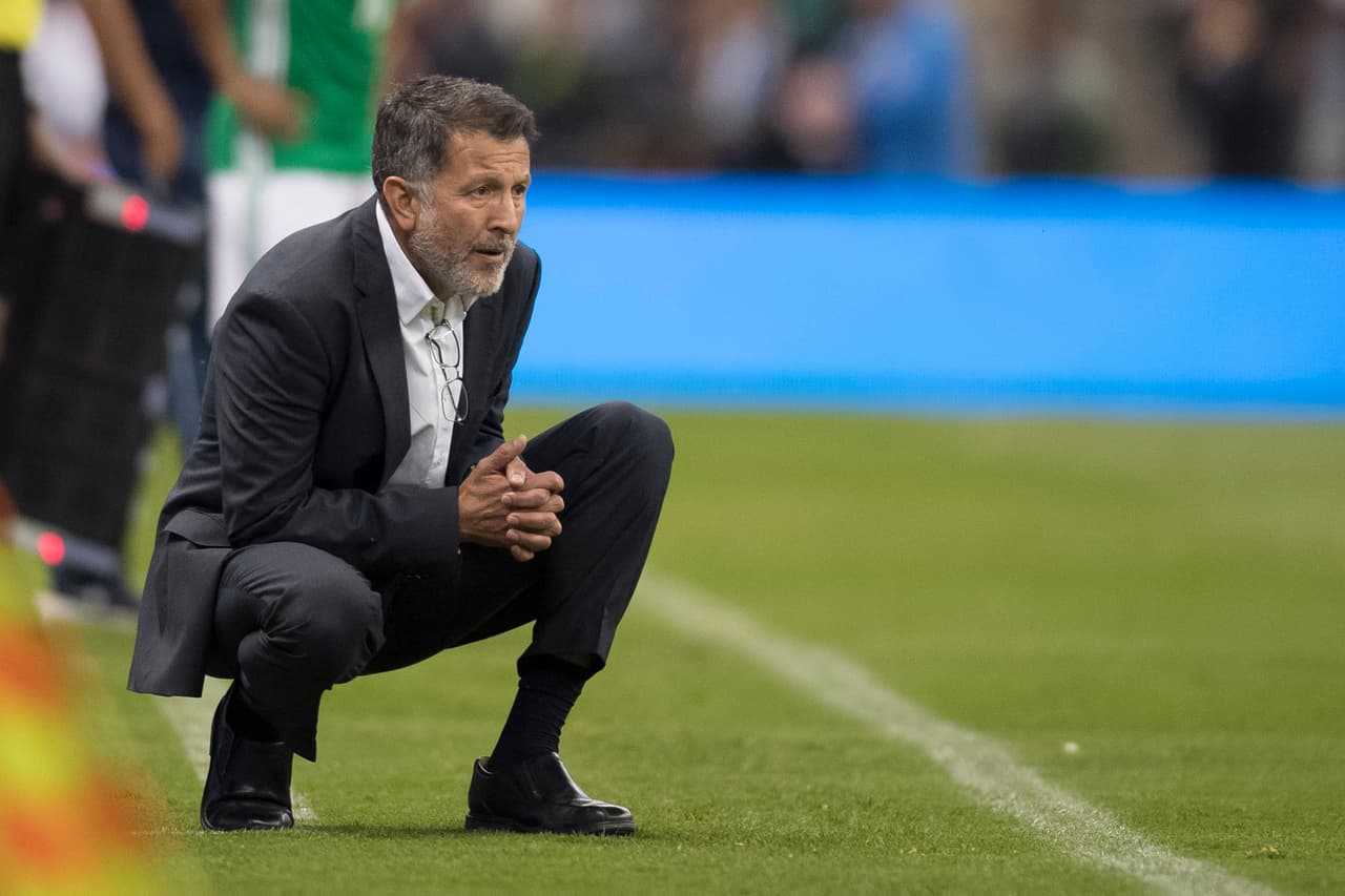 Action photo during the match Mexico vs Honduras at Azteca Stadium, World Cup Qualifying Rusia 2018.--- Foto de accion durante el Partido Mexico vs Honduras en el Estadio Azteca. Partido Correspondiente a las eliminatorias CONCACAF Rusia 2018, en la foto: Juan Carlos Osorio ---06/09/2016/MEXSPORT/ Omar Martinez.