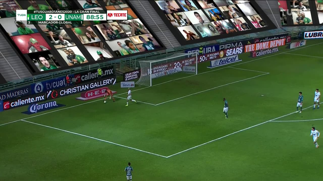 ¡TIRO ATAJADO! disparo por Juan Pablo Vigón.