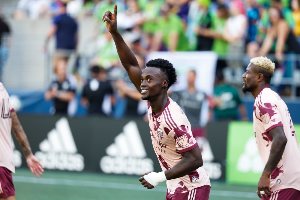 Fue una sólida demostración de 'los Leñadores'; Santiago Moreno anotó uno de los tantos de penal para la escuadra de Giovanni Savarese.
<br>