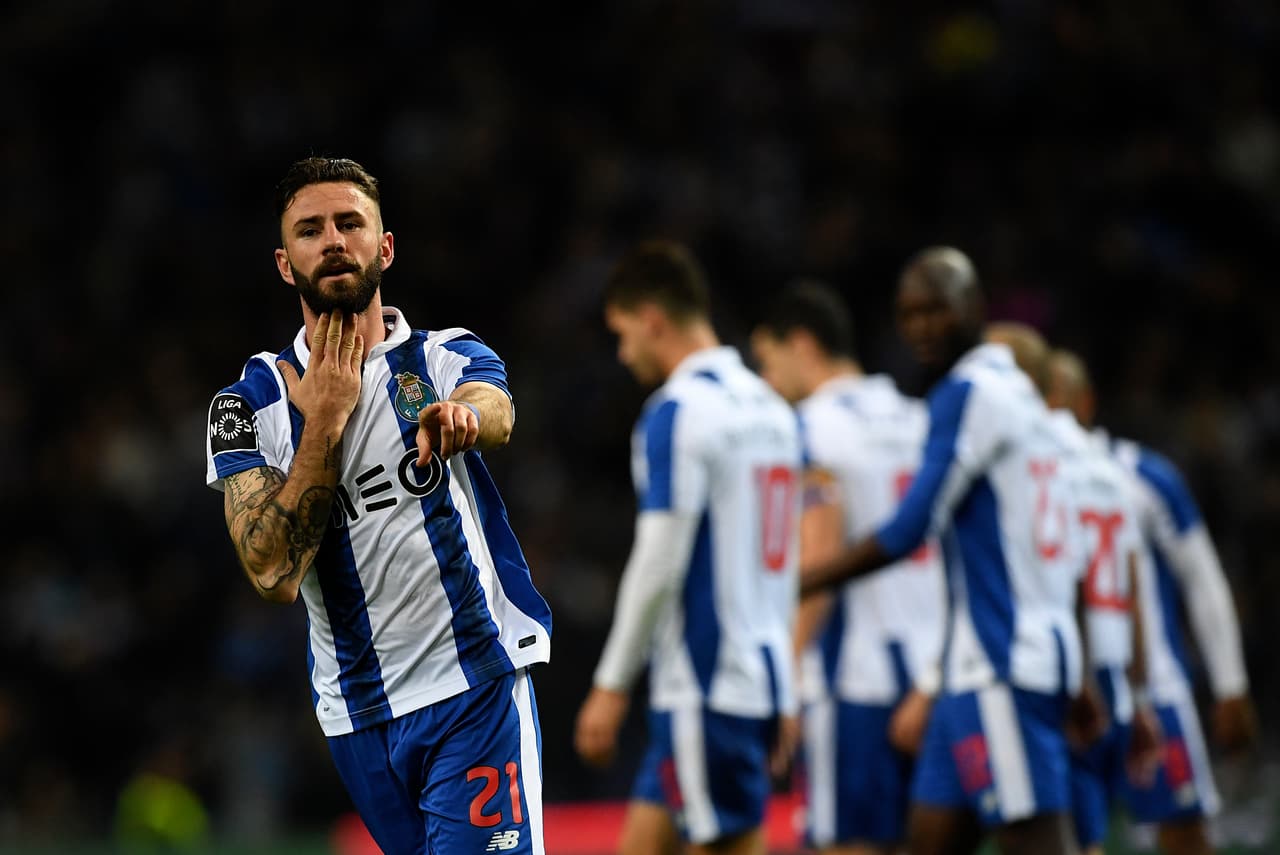 Miguel Layún (F.C. Porto) - Fue el único de los mexicanos que estuvo convocado en la victoria 4-0 sobre el Arouca por la jornada 25 de la Liga NOS. No sumó minutos, pensando en el juego de Champions League de esta semana.