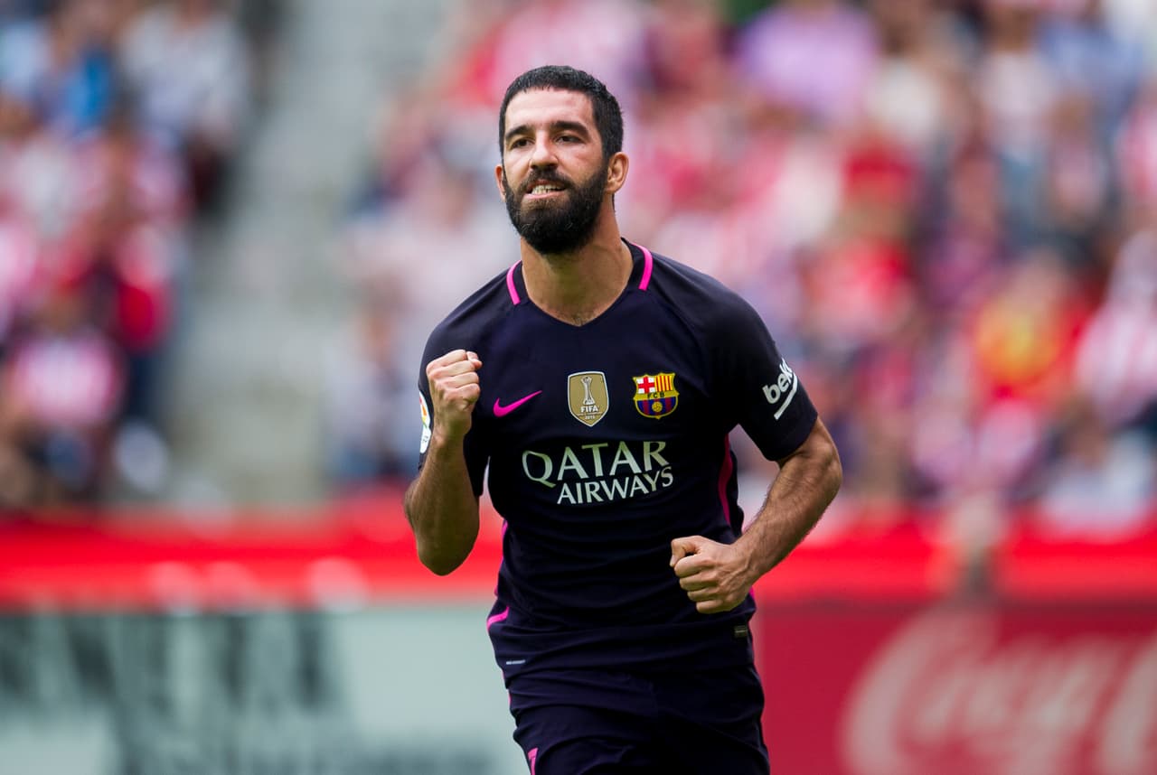 Basaksehir de Estambul va por Arda Turan del Barcelona