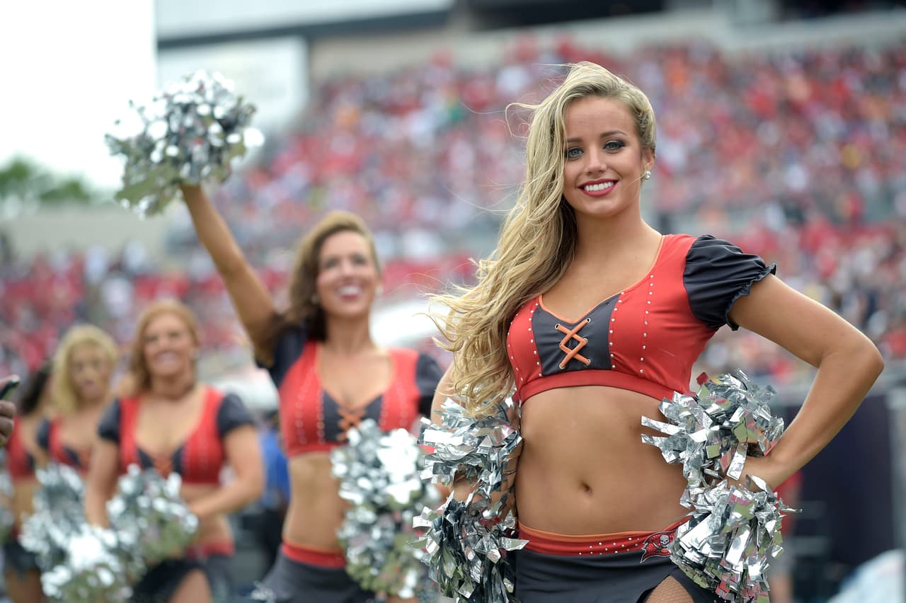 Checa las hermosas cheerleaders que llenaron de alegría la Semana 10 de la NFL.