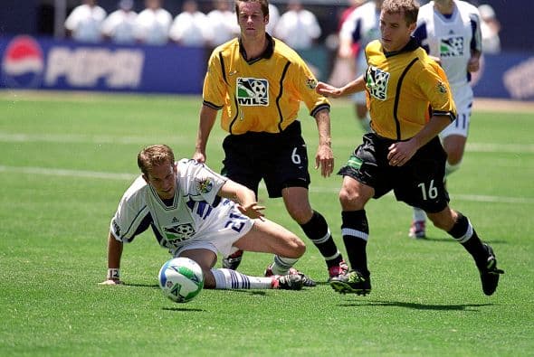 En 1999 el equipo de estrellas del Este vapuleó 6-4 al conjunto del Oeste, en esa ocasión brillaron viejos jugadores de la selección de EEUU.