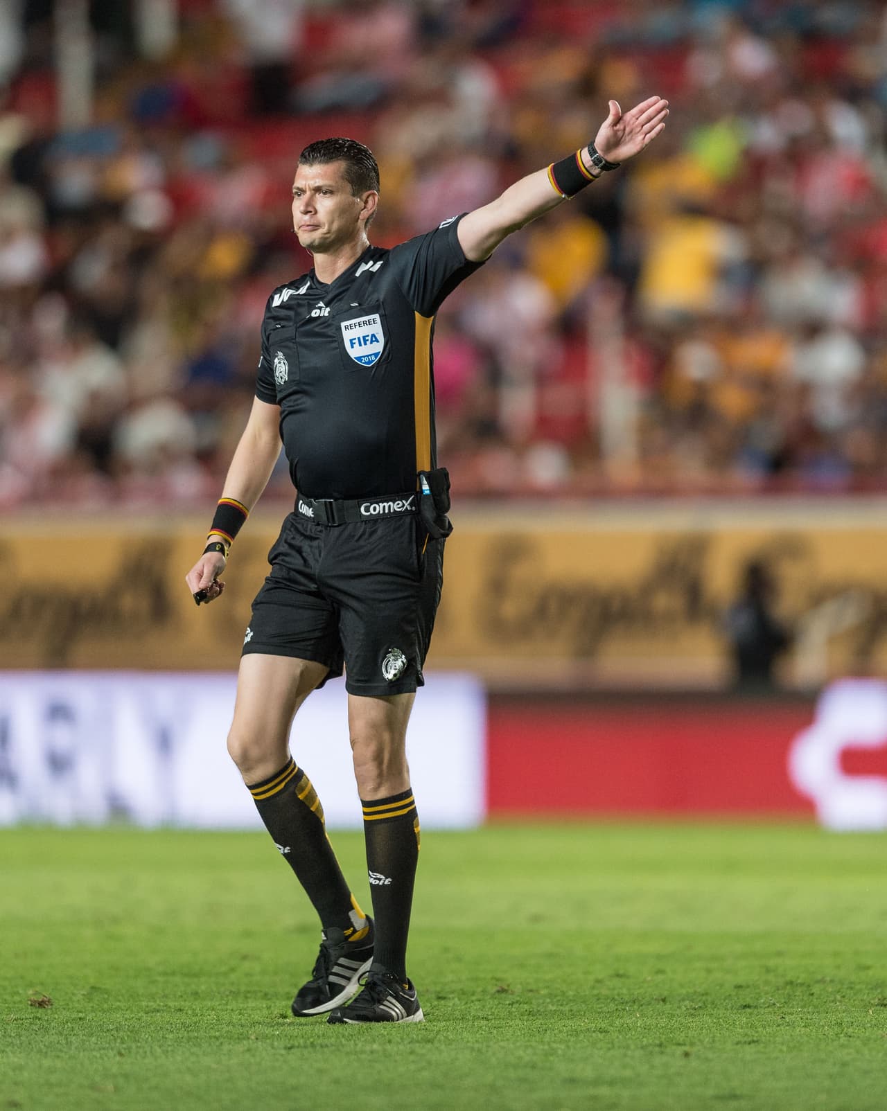 <b>Lo mejor: </b>El arbitraje sigue dejando mucho que desear en la Liga MX. En el encuentro entre Necaxa y Tigres, el colegiado Erik Yair Miranda le regaló un penalti a los regiomontanos para empatar el partido al 90'.