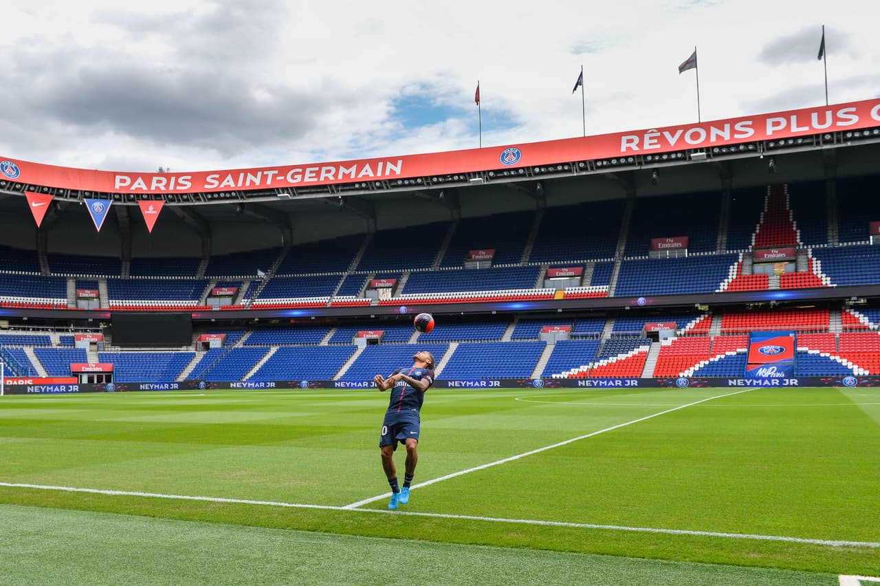 Todas estas conversaciones en hoteles de Europa han servido para acercar a Neymar al Parque de los Principes y solo hasta finales de julio se conoció cómo habían avanzado y su descenlace.