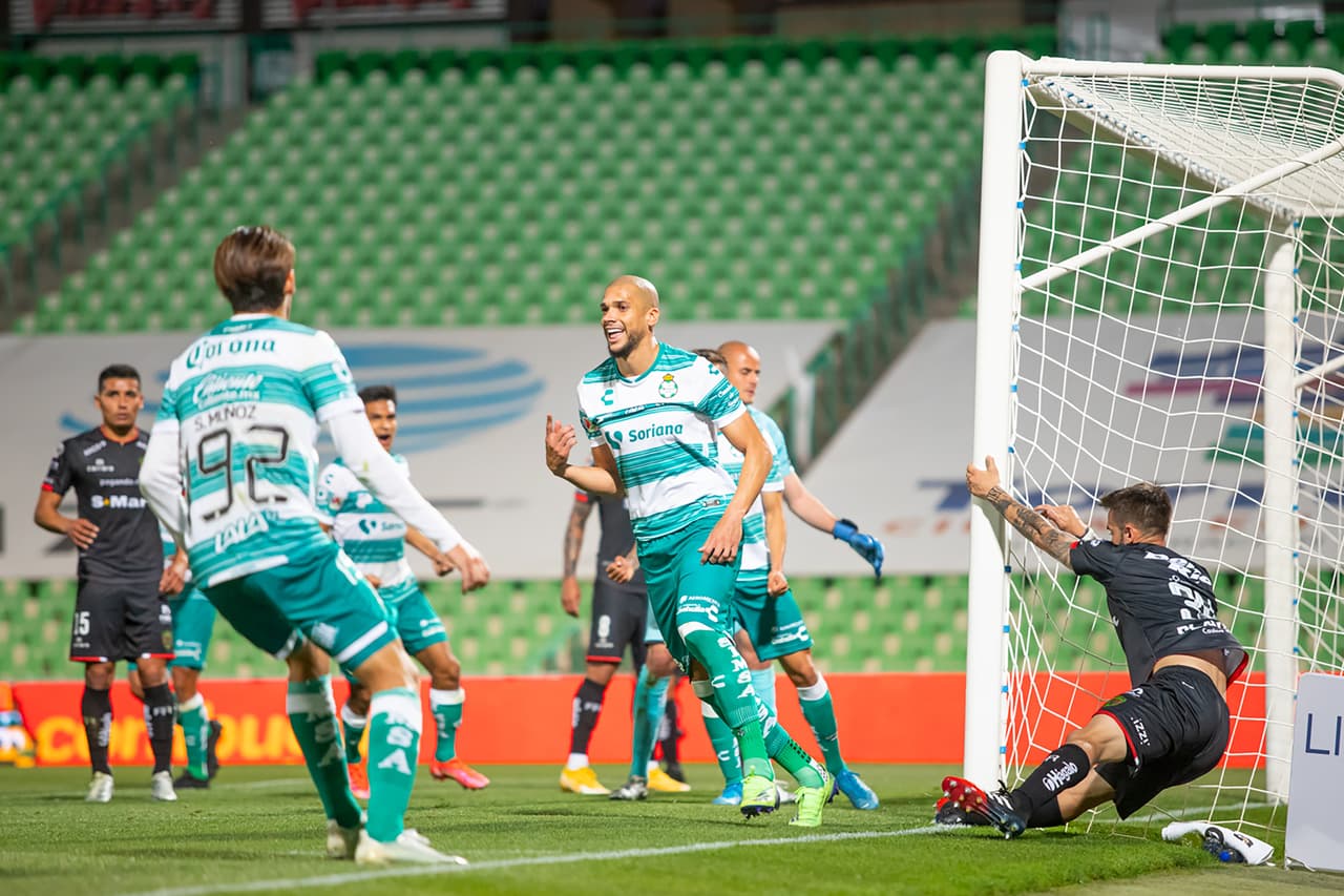 Con autogol de Enrique palos, gol de Santiago Muñoz y gol de Matheus Dória, Santos vence a Bravos 3-2. Los Guerreros se adueñaron de la tercer plaza del torneo y desplazaron al Toluca. Bravos sigue en el fondo de la tabla, aunque todavía tiene un partido pendiente.