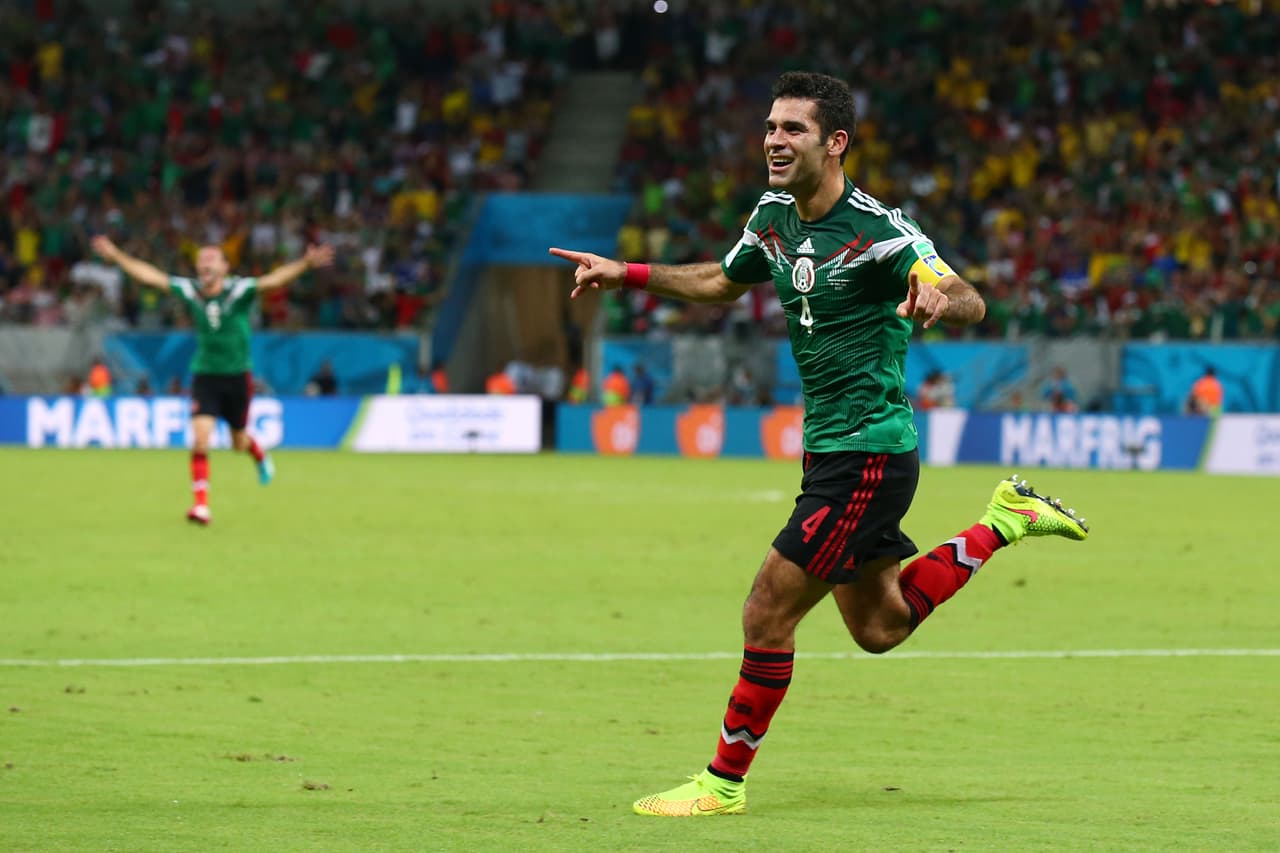 Rafael Márquez, el eterno capitan, se ha puesto 'la verde' en 141 ocasiones. Si logra superar sus problemas extra-cancha, Rusia 2018 será su quinta Copa del Mundo.