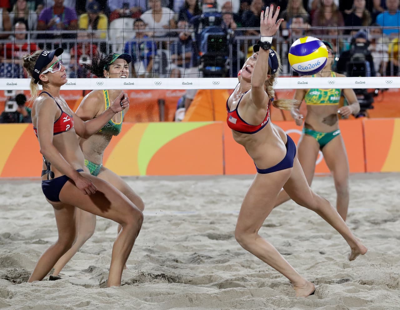 La legendaria Walsh-Jennings se quedó sin la posibilidad de ganar un cuarto oro olímpico consecutivo, tras los tres que había obtenido junto a Misty May en Atenas 2004, Pekín 2008 y Londres 2012.
<br>