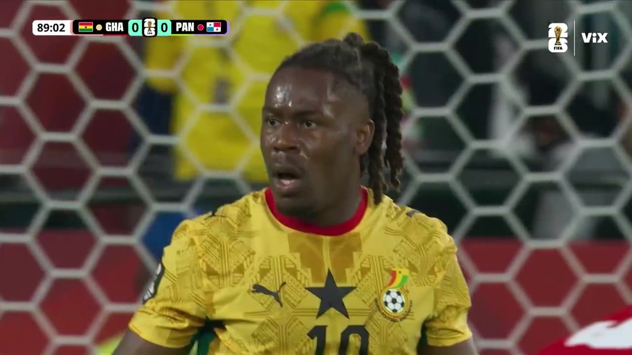 ¡Orlando Mosquera evita un golazo de Ghana con este atajadón!