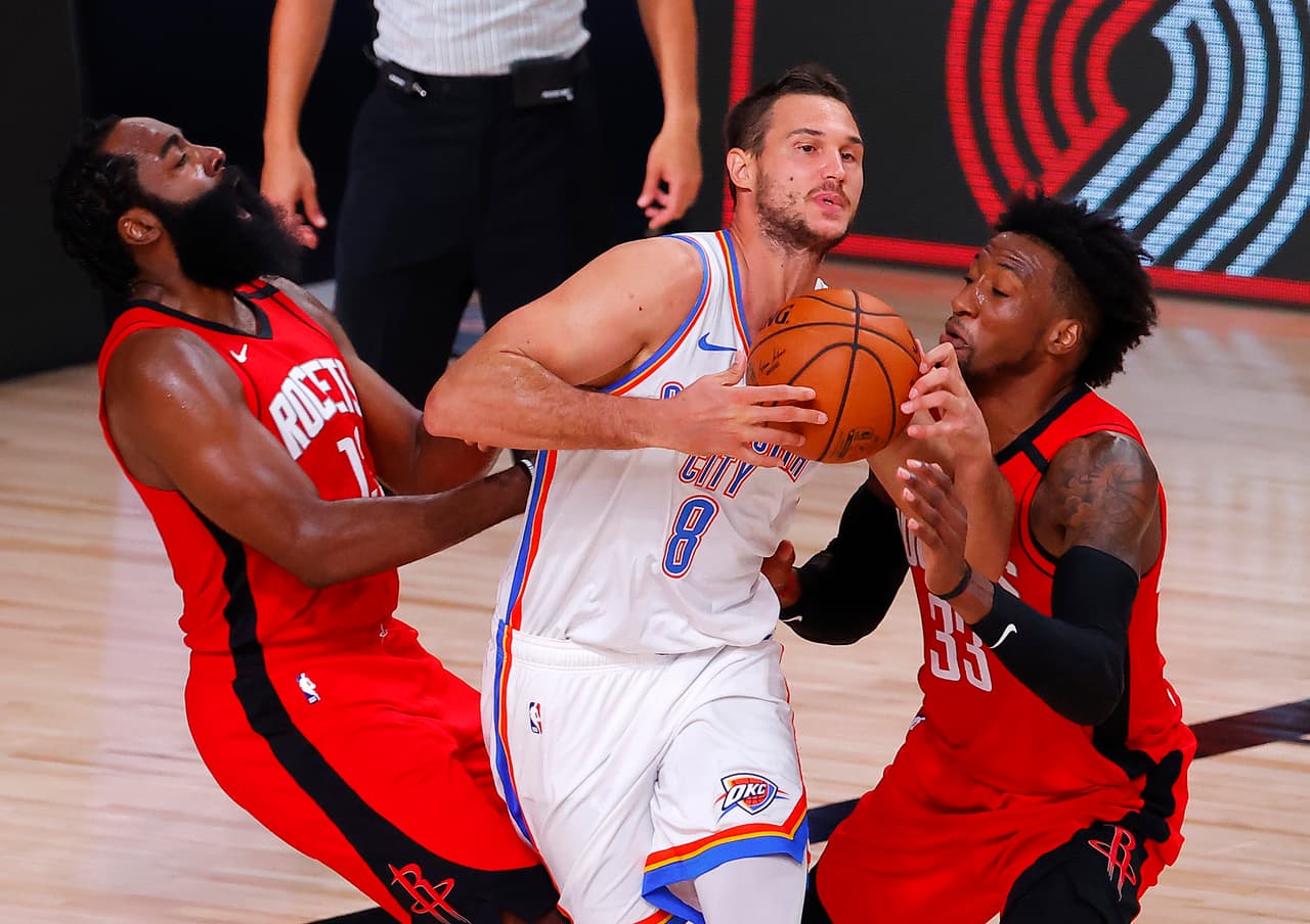 Houston no afloja y esta vez le pegan 98-111 al Oklahoma City Thunder y toman una ventaja de 2-0.