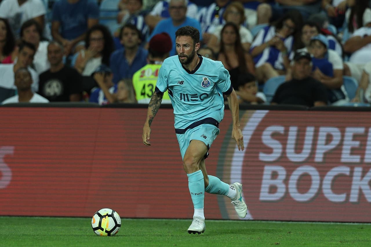 <b>Domingo 20 de agosto - 1:00 p.m.ET/12:00 p.m.CT/10:00 a.m.PT:</b> el F.C. Porto 
<b>(Jesús Corona, Héctor Herrera, Diego Reyes y Miguel Layún) </b>recibirá al Moreirense por la jornada 3 de la Liga NOS.