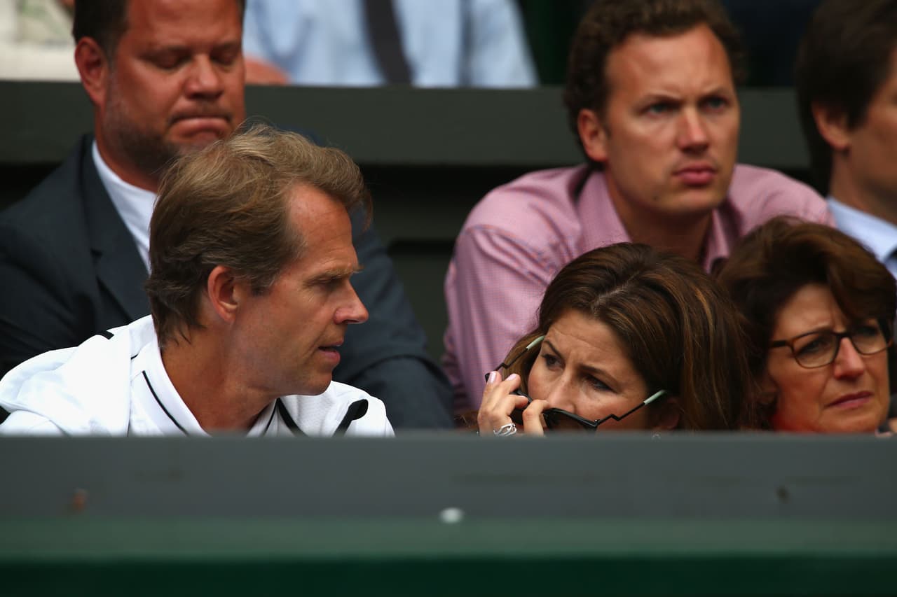 Del otro lado de la moneda: el entrenador de Federer, Stefan Edberg y su esposa Mirka.