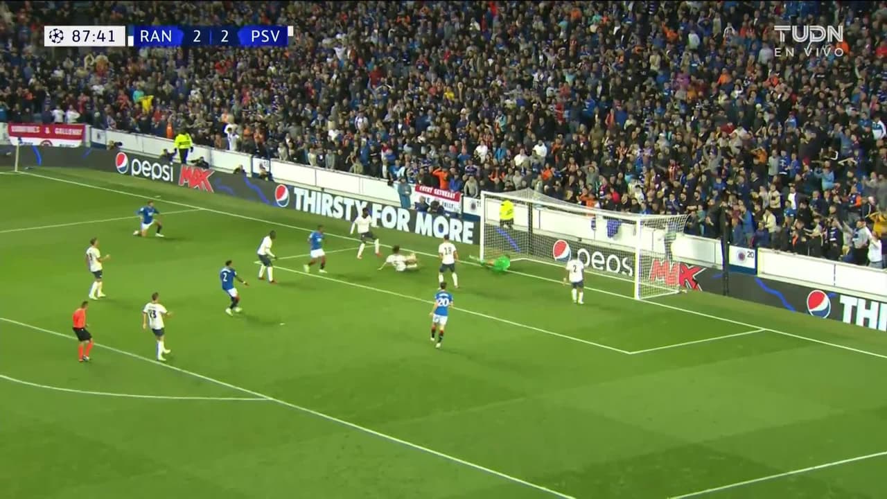 ¡TIRO ATAJADO! disparo por Sam Lammers.