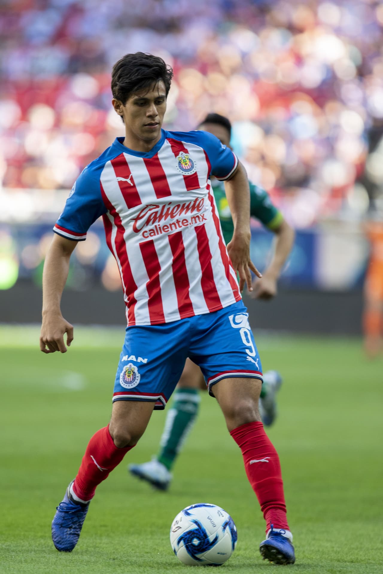 Chivas tiene 12 puntos y Macías ha colaborado directamente con 9 de ellos.