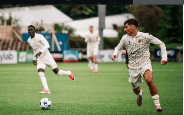 Gyori ETO de Efraín Juárez golea al Atert Bissen en Conference League