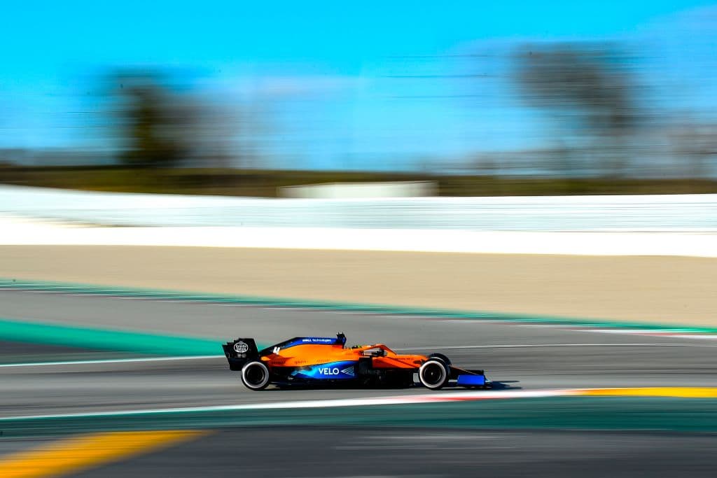 La Fórmula Uno se prepara con los ensayos de las nuevas monoplazas de los equipos en Barcelona, previo al inicio del Gran Premio que inicia el 15 de marzo en Australia.