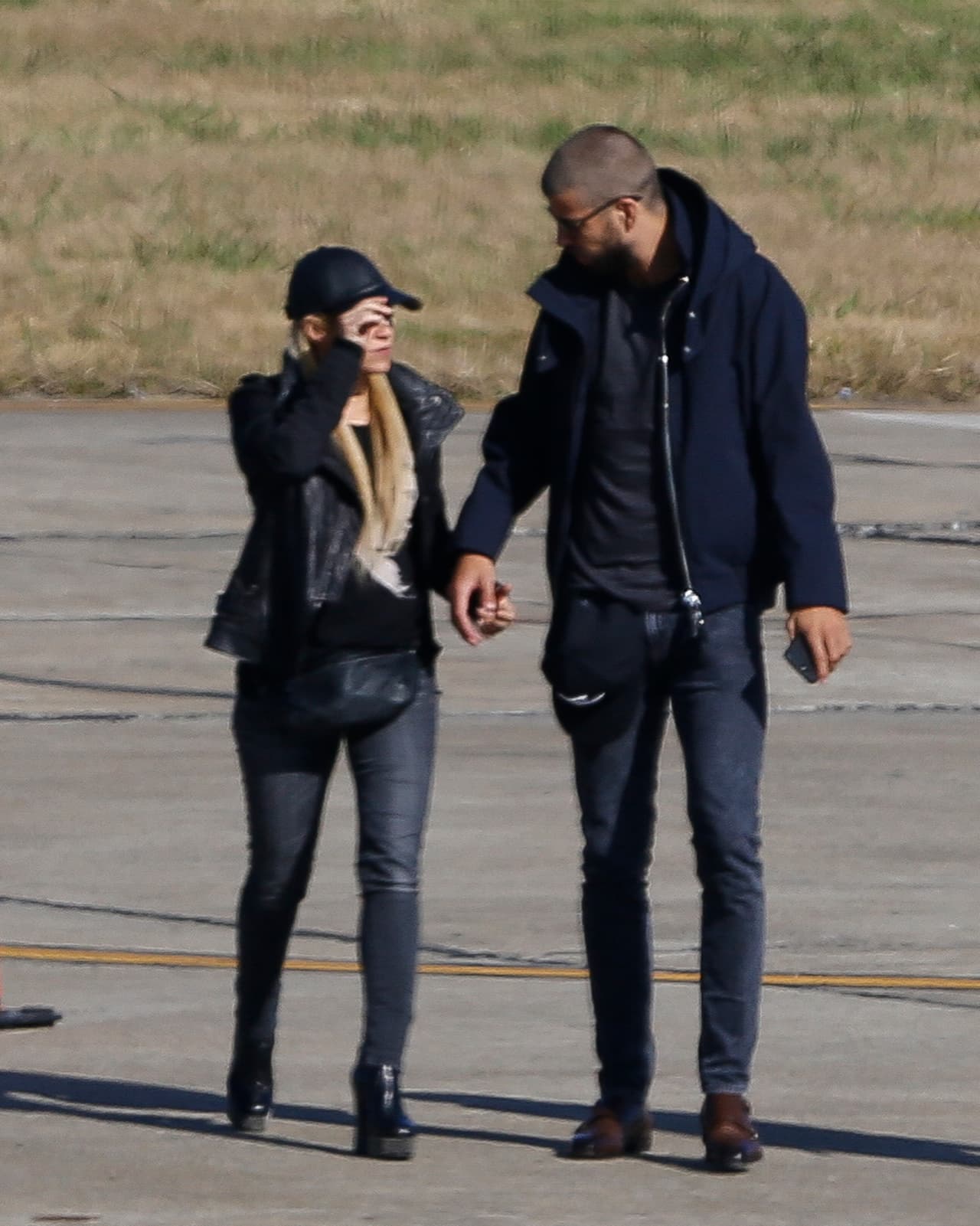 2. La lista es de 260 personas entre familiares, amigos y compañeros, como Gerard Piqué y su pareja, la colombiana Shakira.