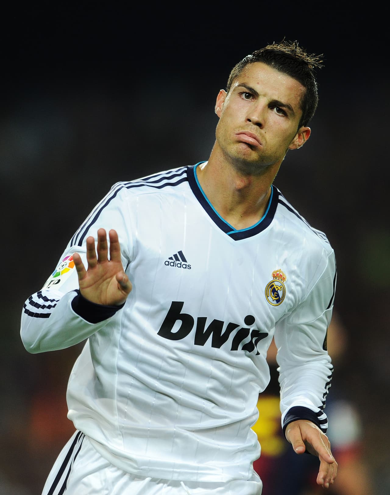 BARCELONA, SPAIN - OCTOBER 07: Cristiano Ronaldo of Real Madrid celebrates scoring his sides opening goal during the la Liga match between FC Barcelona and Real Madrid at the Camp Nou stadium on October 7, 2012 in Barcelona, Spain. (Photo by Jasper Juinen/Getty Images)