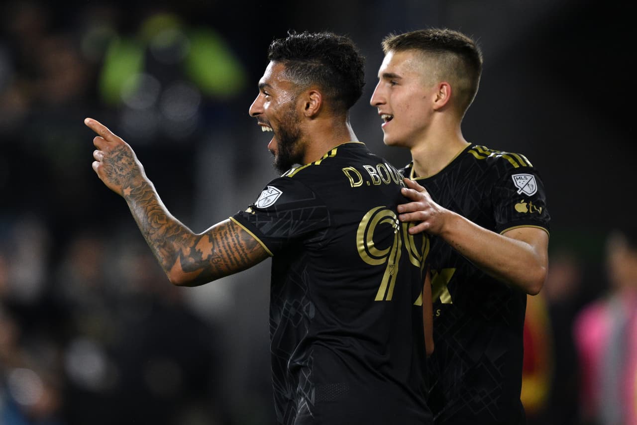 Delantero - DENIS BOUANGA (LAFC)
<br>