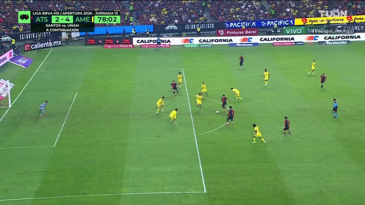 ¡TIRO ATAJADO! disparo por Óscar Perea.