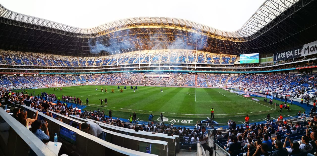 Poco a poco, el Estadio BBVA Bancomer acoge a los fanáticos para el partido de vuelta de Cuartos de Final entre Rayados y Necaxa.