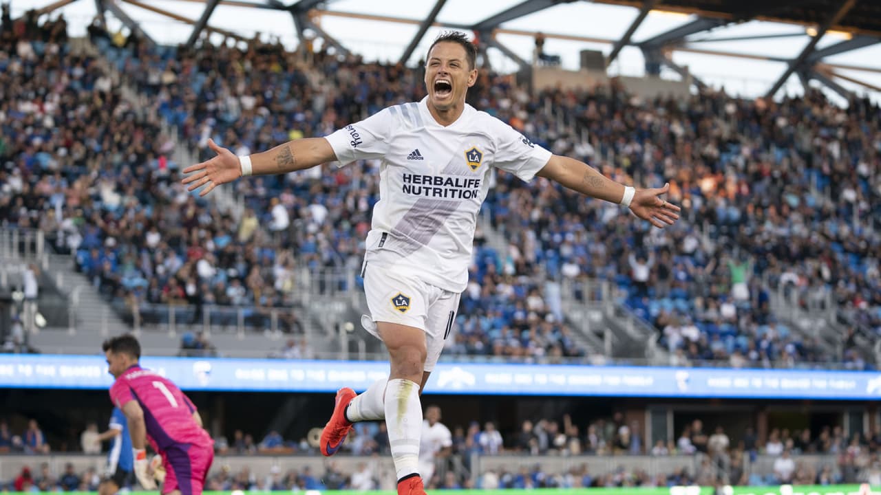 Chicharito ilusiona con reaparecer ante LAFC