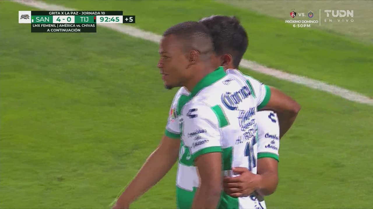 ¡Doblete de Preciado! Harold aprovecha el regalito para el 4-0