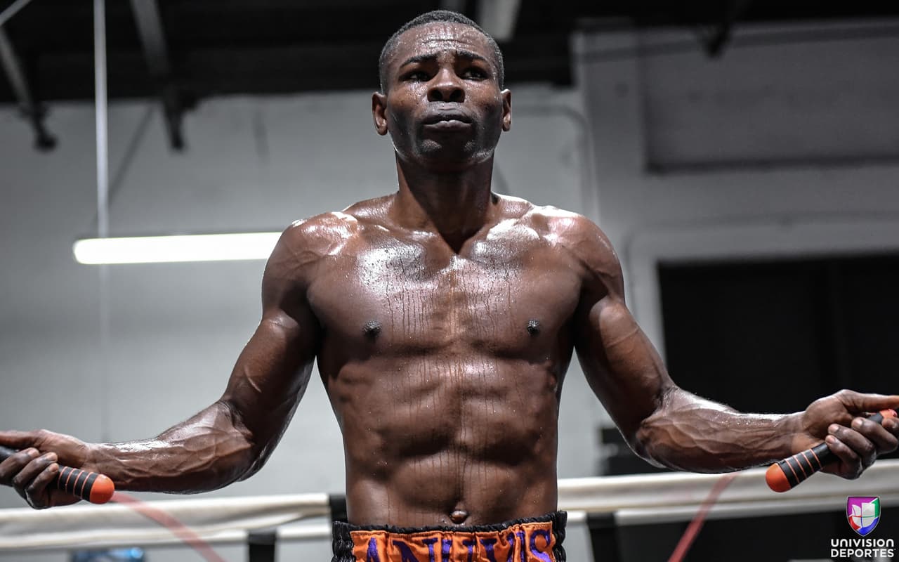 El boxeador cubano está listo para su combate ante el ucraniano del 9 de diciembre en Nueva York. En un duelo de campeones Olímpicos y mundiales.