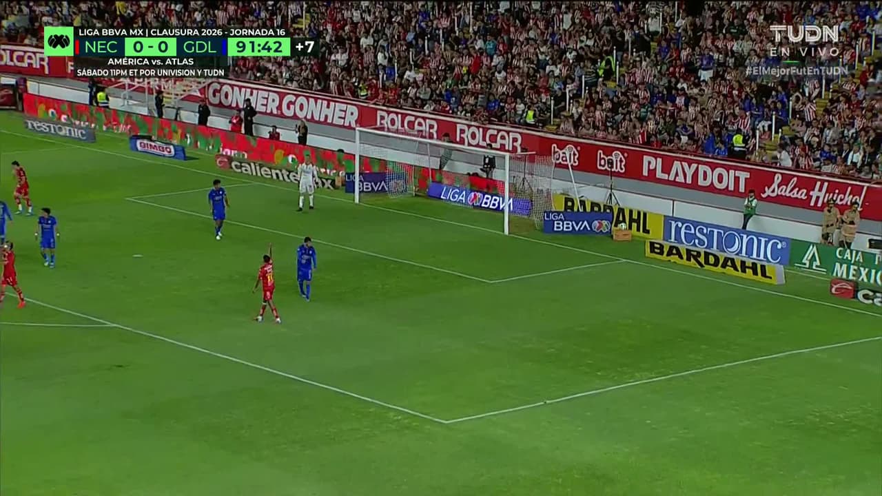 ¡TIRO ATAJADO! disparo por Danny Leyva.