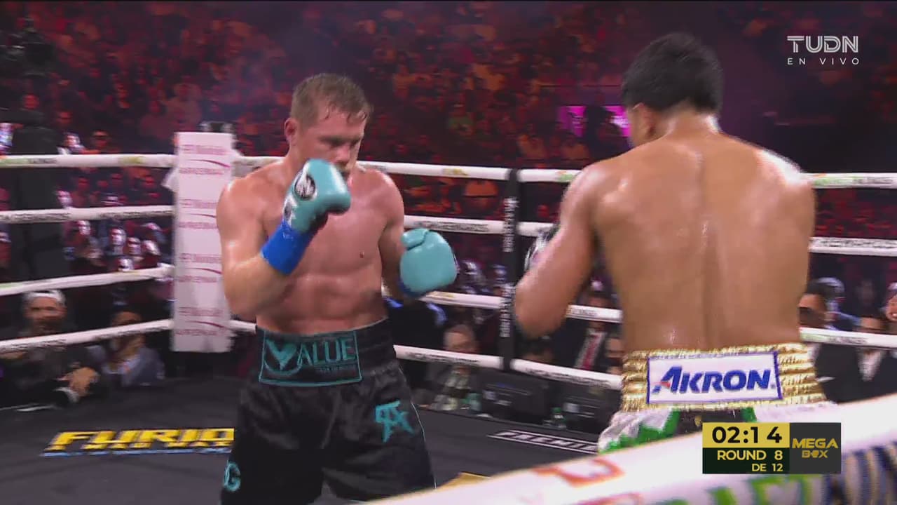 Round 8: Canelo castiga al cuerpo de Munguía