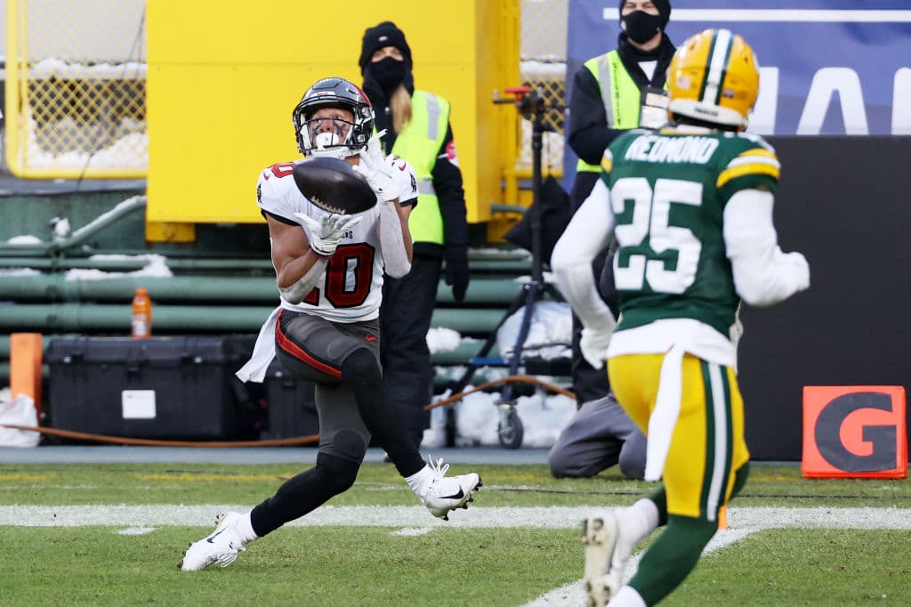 Tom Brady los Tampa Bay Buccaneers logran vencer a los Packers de vista 31-26 en. las finales de Conferencia y jugarán el Superbowl LV en su estadio.