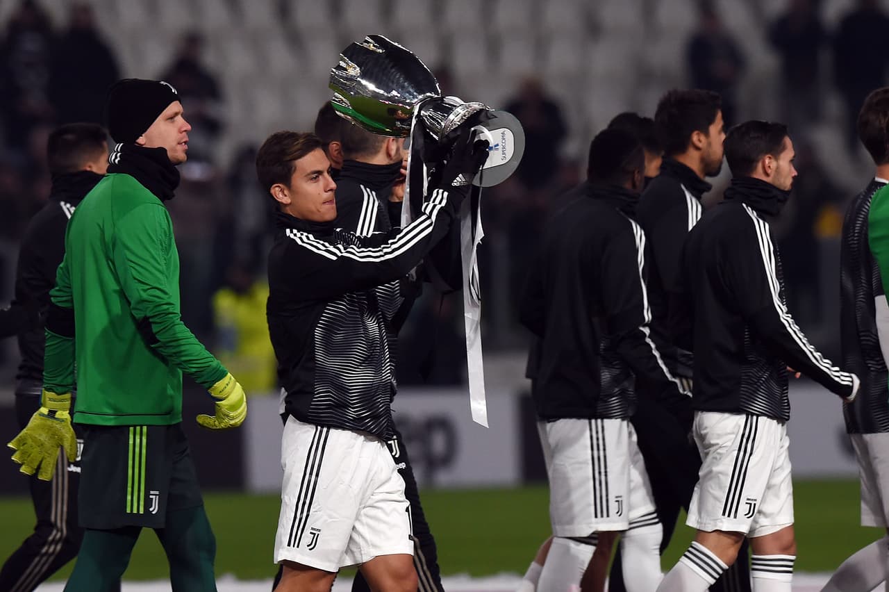 5. Italia (UEFA) - 998 puntos.