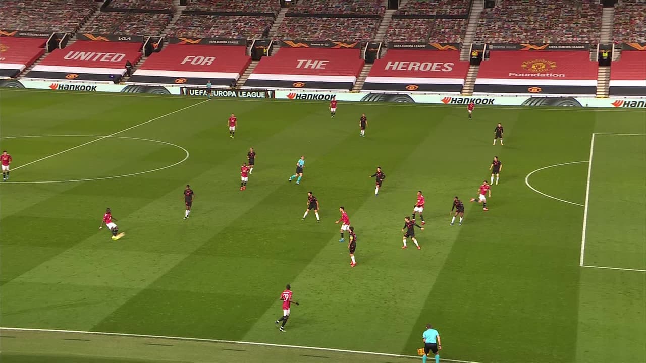 ¡TIRO ATAJADO! disparo por Bruno Fernandes.