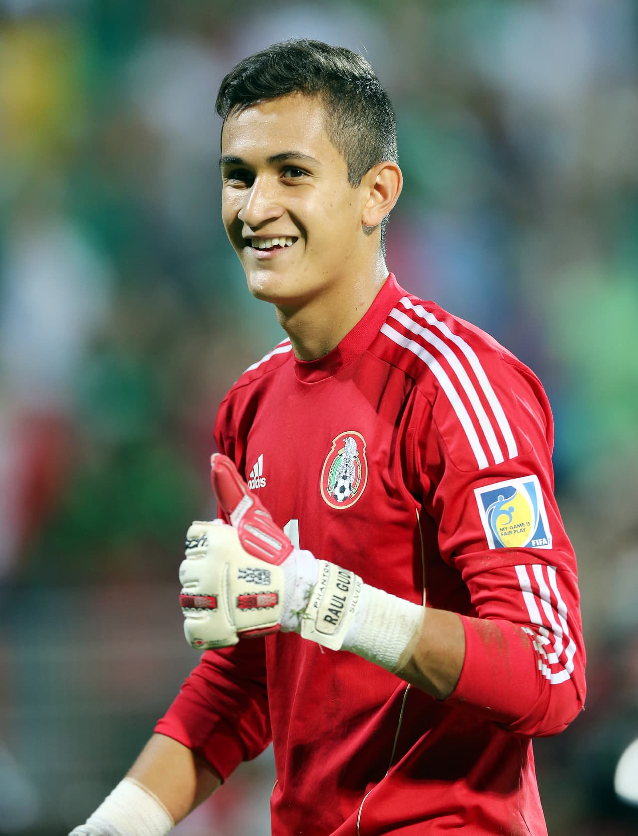 Aunque México no logró el título en el Mundial Sub-17 del 2013, encontró en Raúl Gudiño una prenda de garantía para las próximas generaciones del arco. El portero fue Guante de Oro como el mejor del campeonato.