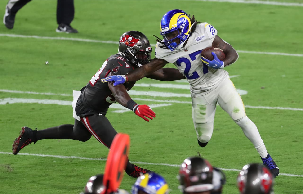 Jared Goff consigue el ansiado triunfo sobre Tom Brady y con un marcador de 27-24, los Bucs pierden en su propia casa.