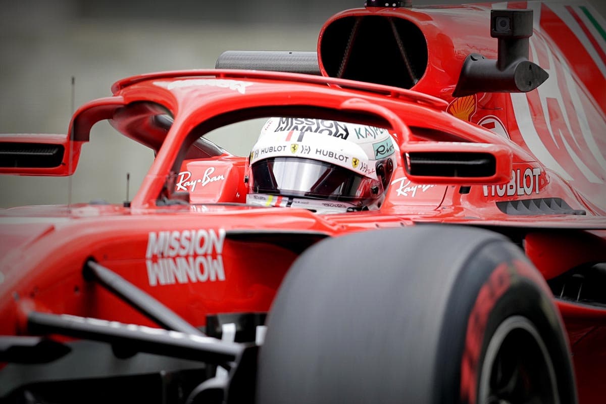 El piloto alemán Sebastian Vettel, subcampeón del mundo, fue segundo en la primera sesión libre con tiempo de 1:09.060.