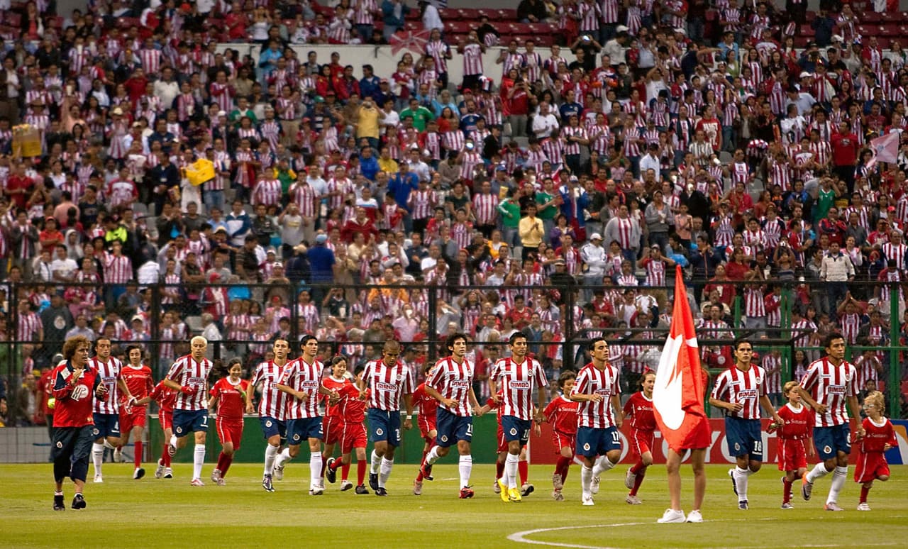 Chivas fue local en el Azteca en la Libertadores.