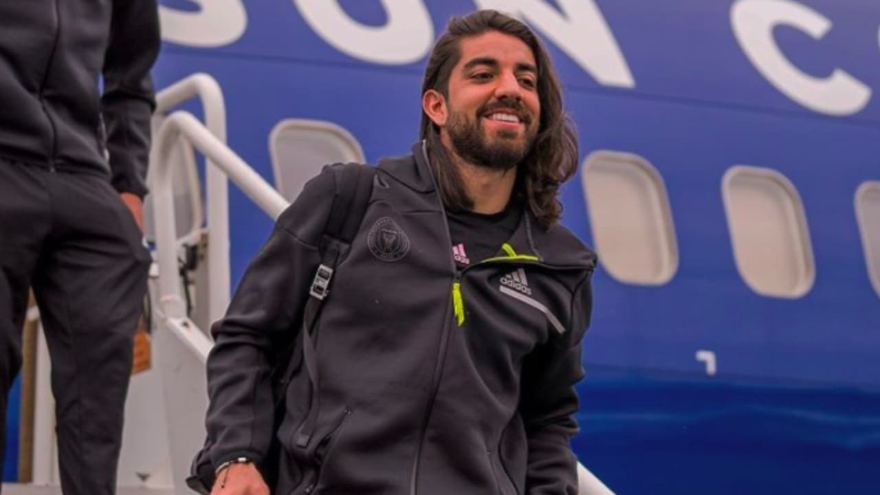 Rodolfo Pizarro da ‘like’ y confirma que quiere volver a Chivas