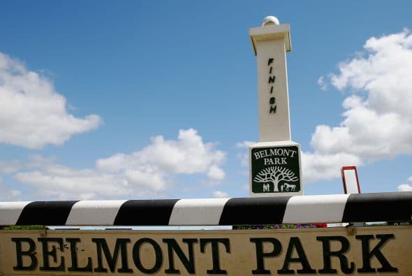 El Belmont Park se vistió de fiesta para la tercera carrera de la Triple Corona del hipismo, con millones de personas esperando ver a California Chrome cruzar la línea de llegada en primer lugar.