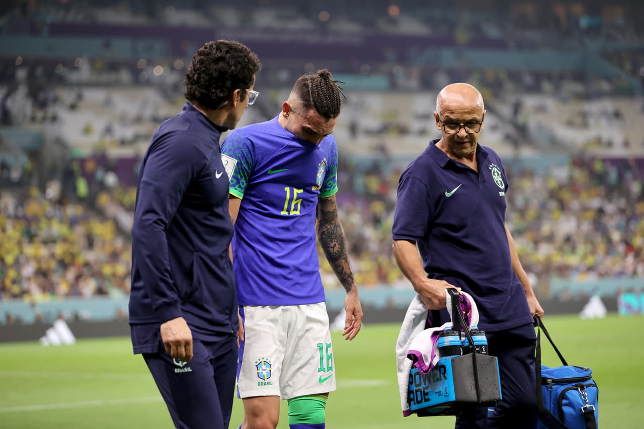 La mala noticia para Brasil, la lesión de Alex Telles.