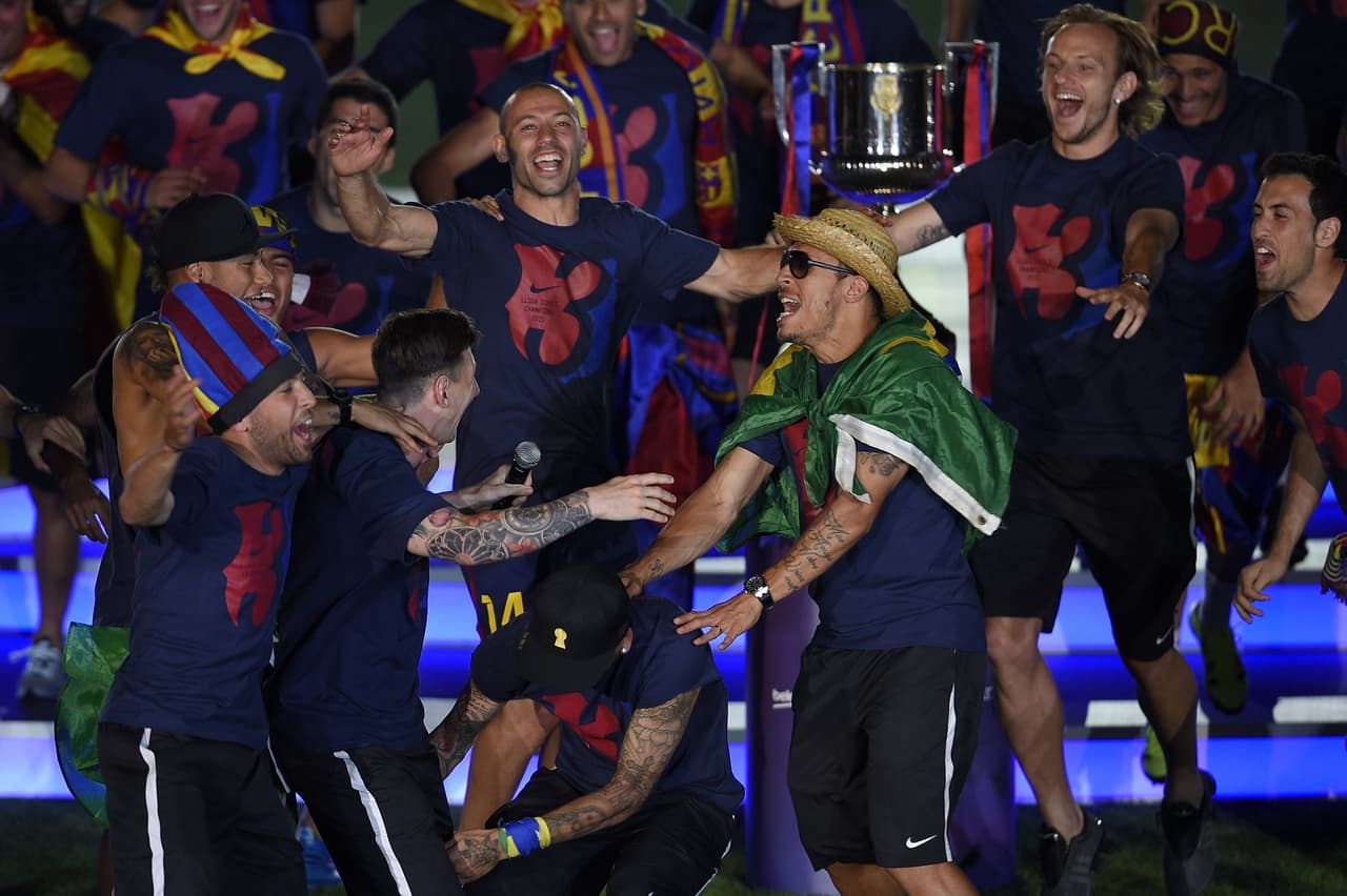 Los jugadores Blaugranas recorrieron las calles de Barcelona y después llegaron al Camp Nou para celebrar su quinta Champions League
