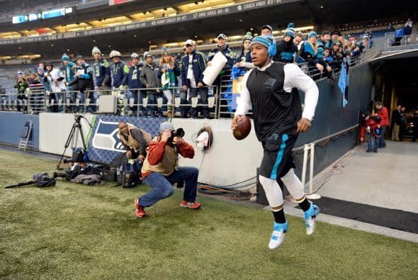Los Seattle Seahawks avanzaron al juego por el campeonato de la Conferencia Nacional al derrotar en casa a los Carolina Panthers por 31-17.