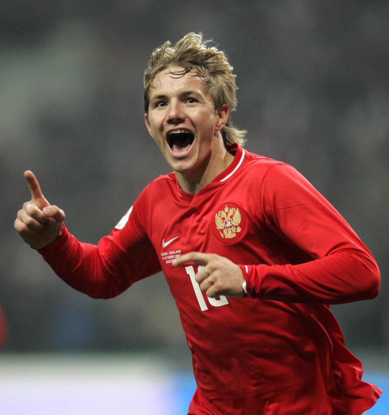 Rusia no asistió a la Copa del Mundo de Alemania 2006. Pero las eliminatorias de la Uefa rumbo a la Euro 2008 hacían soñar a los rusos gracias al goleador del Spartak, Roman Pavyuchenko. Un matón del área.