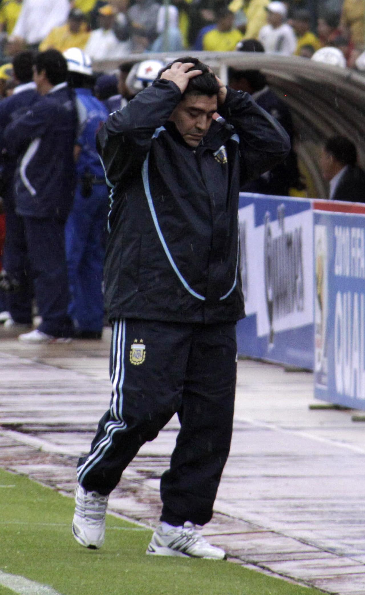Diego Armando Maradona era el técnico de esa selección, que llegaba de caer 6-1 en su último juego como visitante. Fueron unas Eliminatorias complicadas para el equipo albiceleste.