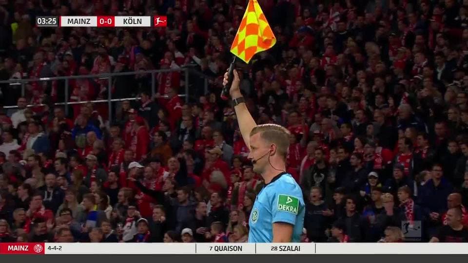 Tiro desviado de Ádám Szalai