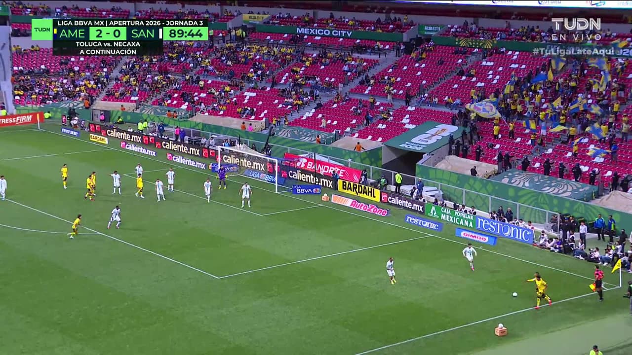 ¡GOL!  anota para América. Alejandro Cárdenas