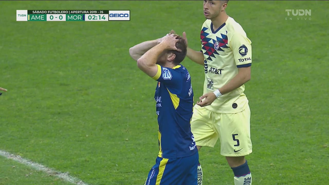 ¡Cerca Morelia! Disparo de Aristeguieta apenas a un costado